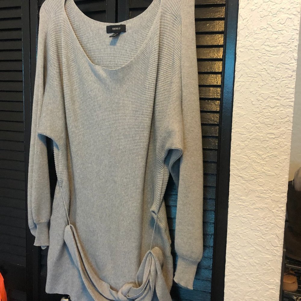 Forever21 Grey Sweater Top size 1x